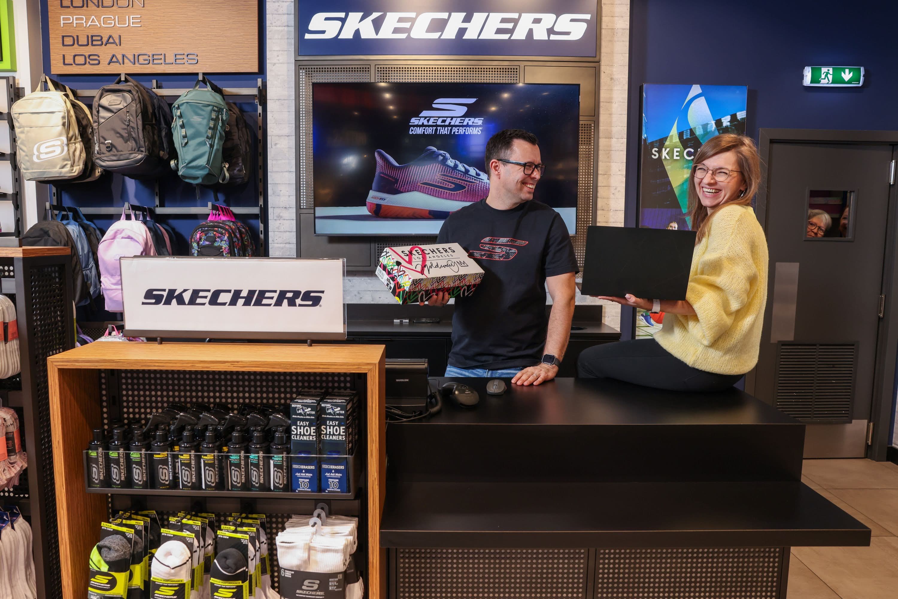 Skechers 010.jpg